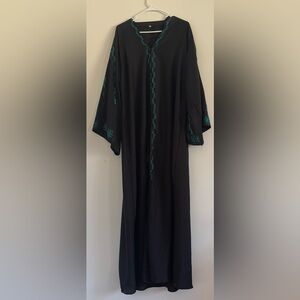 Black and Green Embroidered Abaya Kaftan
